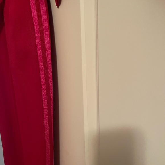 Elegant Red Women's Jumpsuit - Picture 2 of 4